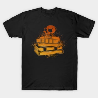 Skulls on books - Dark Academia T-Shirt